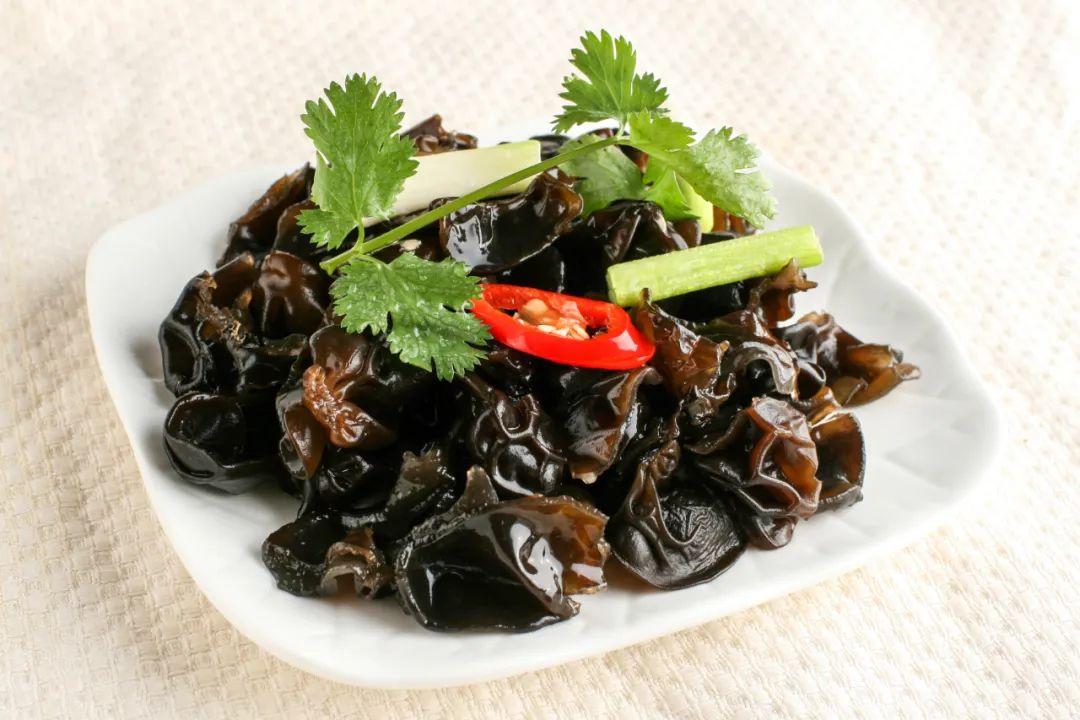 凉拌木耳 – Cold Wood Ear Mushroom Salad