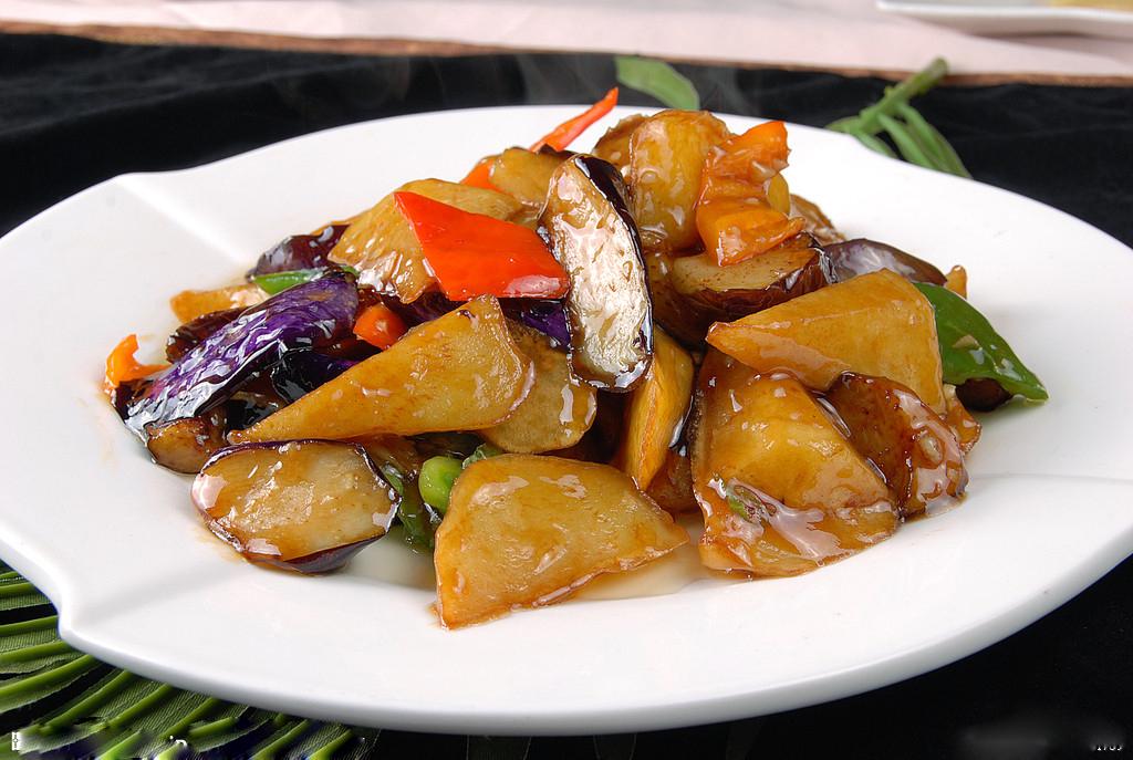 地三鲜 – Sautéed Potato, Eggplant & Pepper
