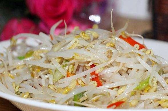 清炒豆芽 – Stir-fried Bean Sprouts