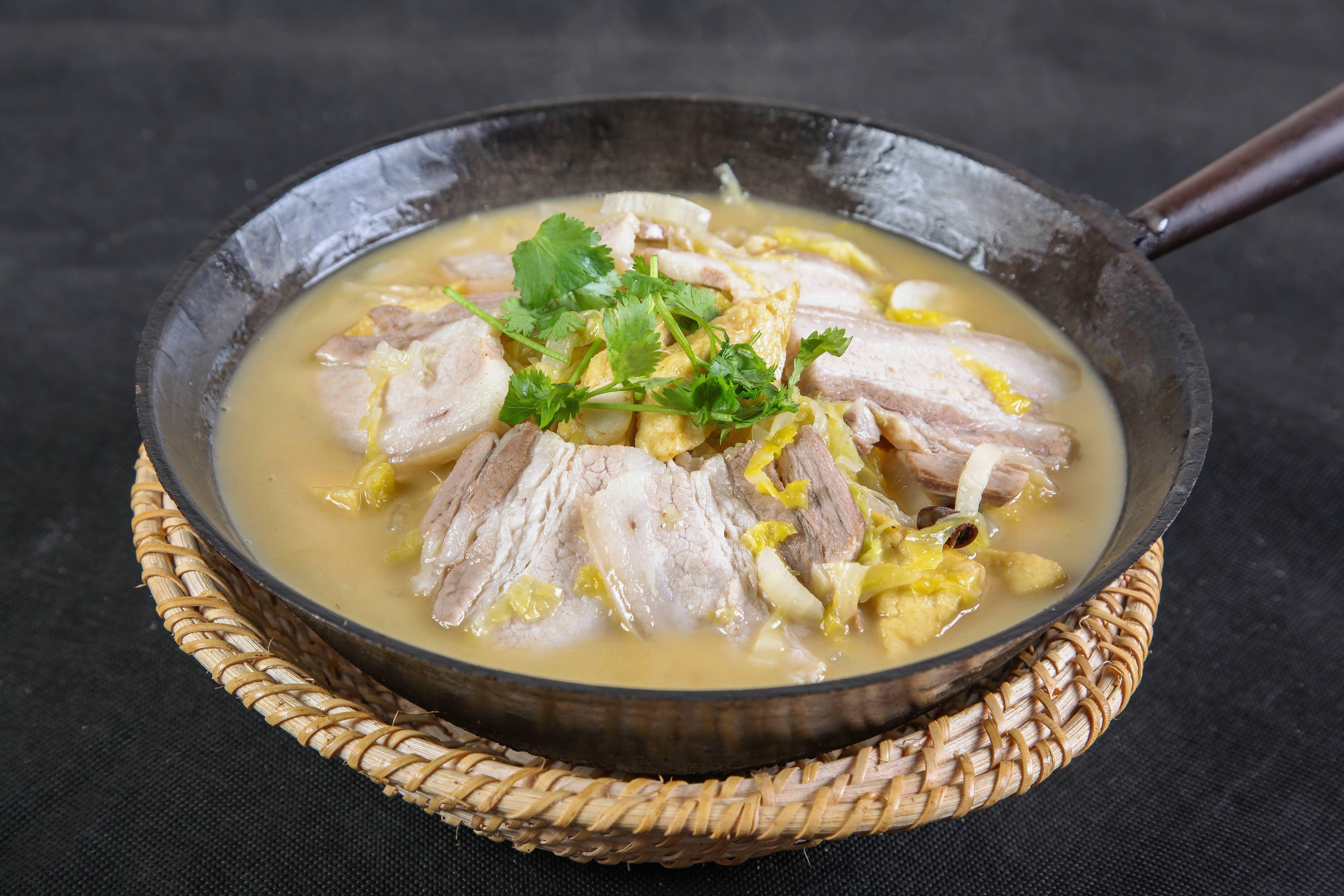 酸菜白肉 做法 – Sauerkraut with Sliced Pork (Suancai Bairou) recipe