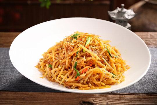 醋溜土豆丝 – Vinegar Potato Shreds
